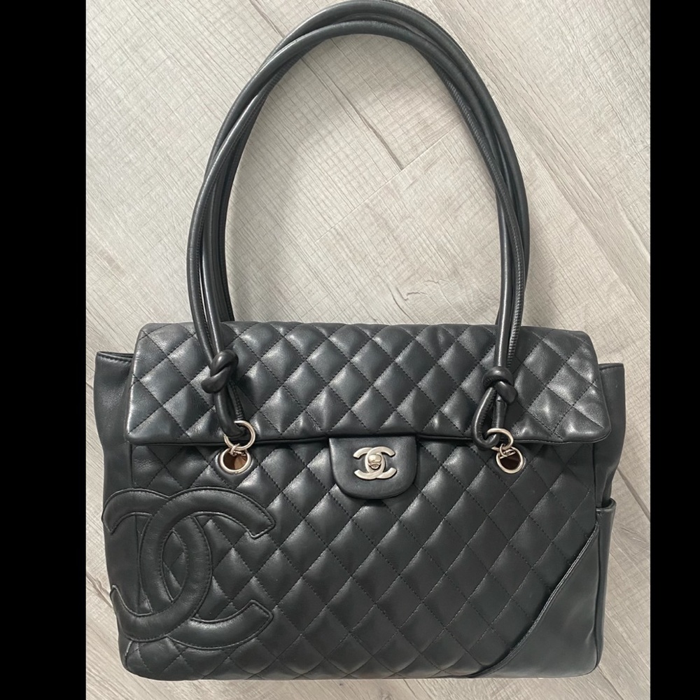 CHANEL Black Quilted Shoulder Bag